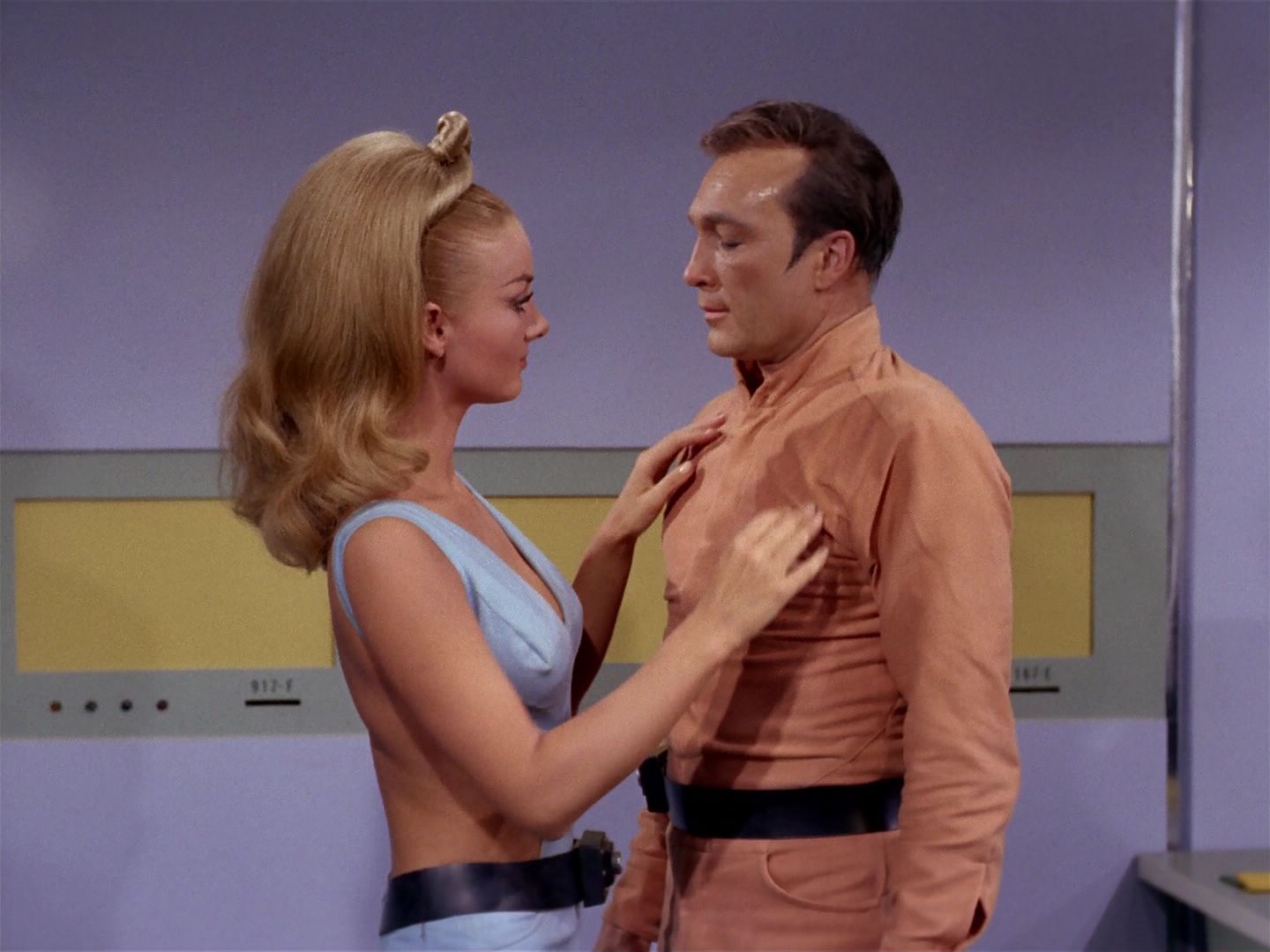 ariane179254_StarTrek_2x22_ByAnyOtherName_3187.jpg