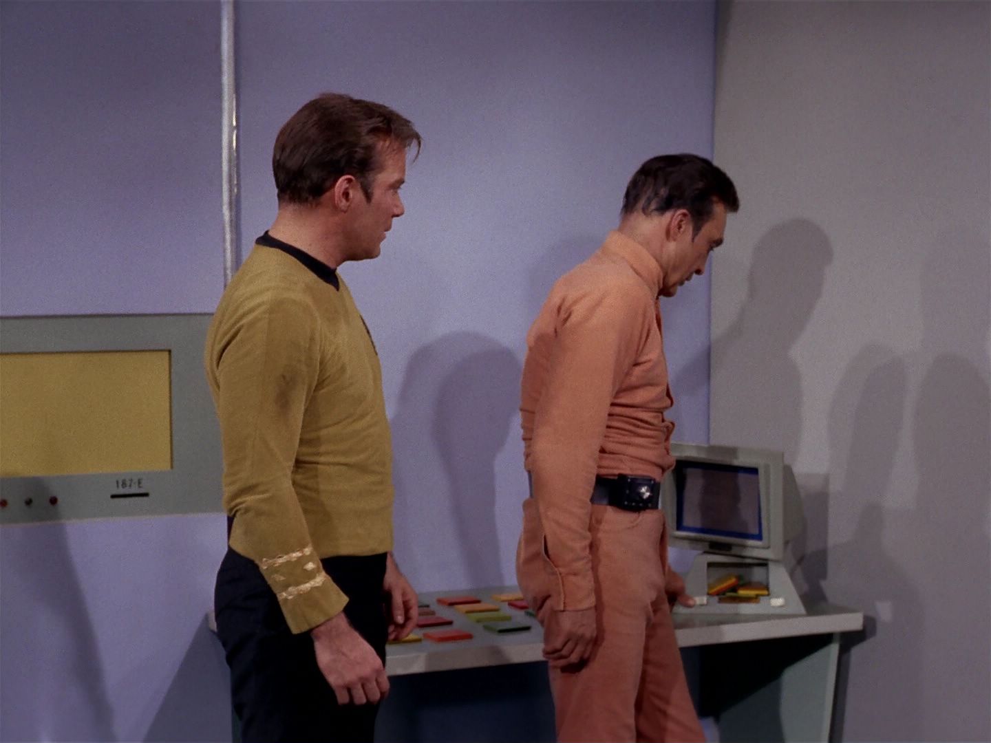 ariane179254_StarTrek_2x22_ByAnyOtherName_3214.jpg