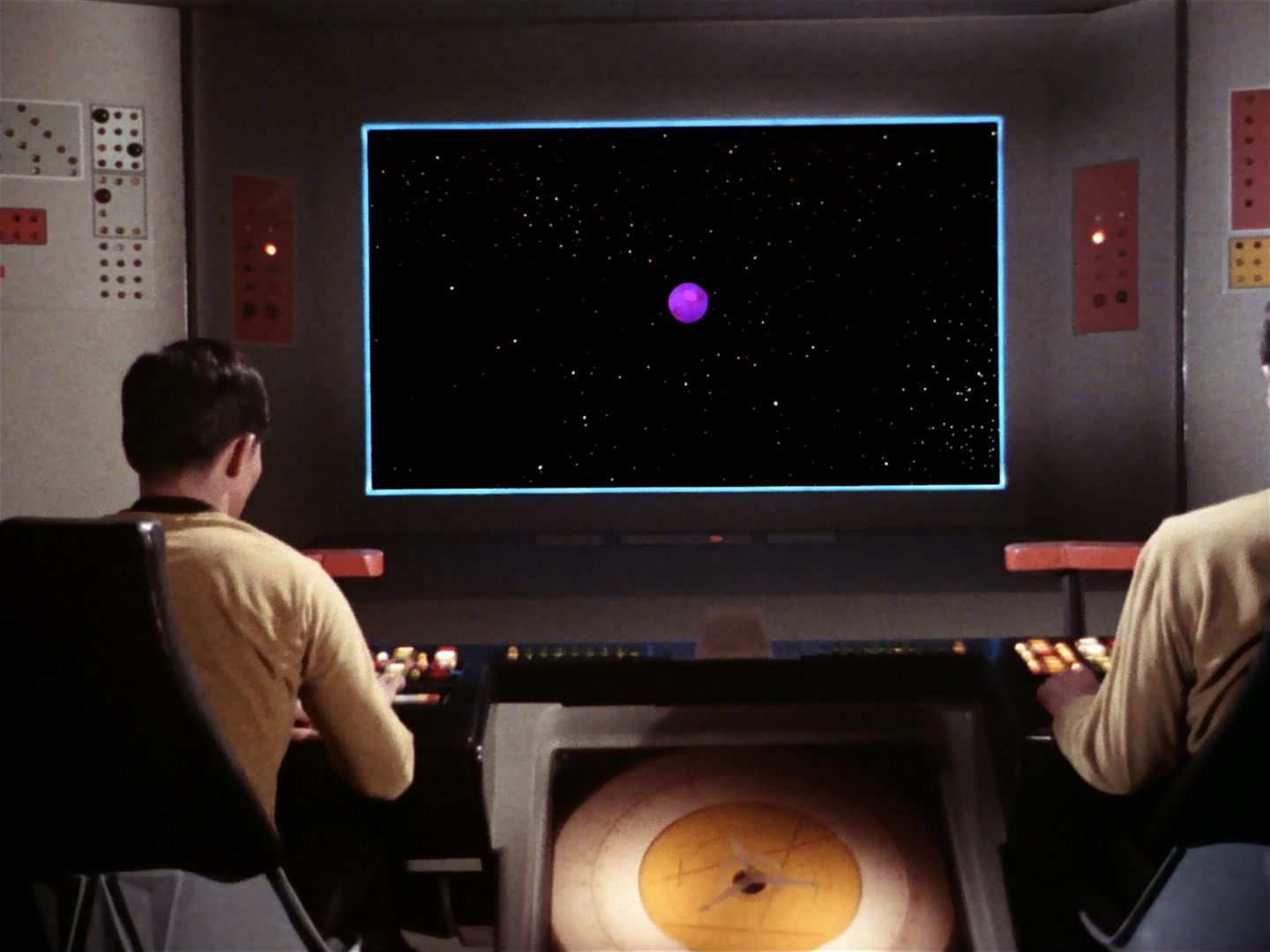 ariane179254_StarTrek_2x23_TheOmegaGlory_0018.jpg