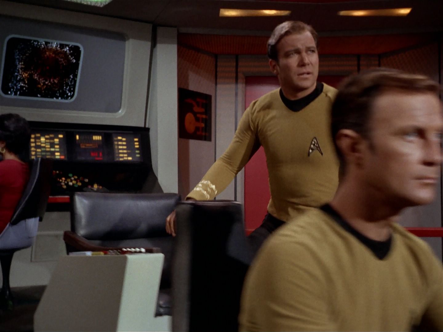 ariane179254_StarTrek_2x23_TheOmegaGlory_0033.jpg