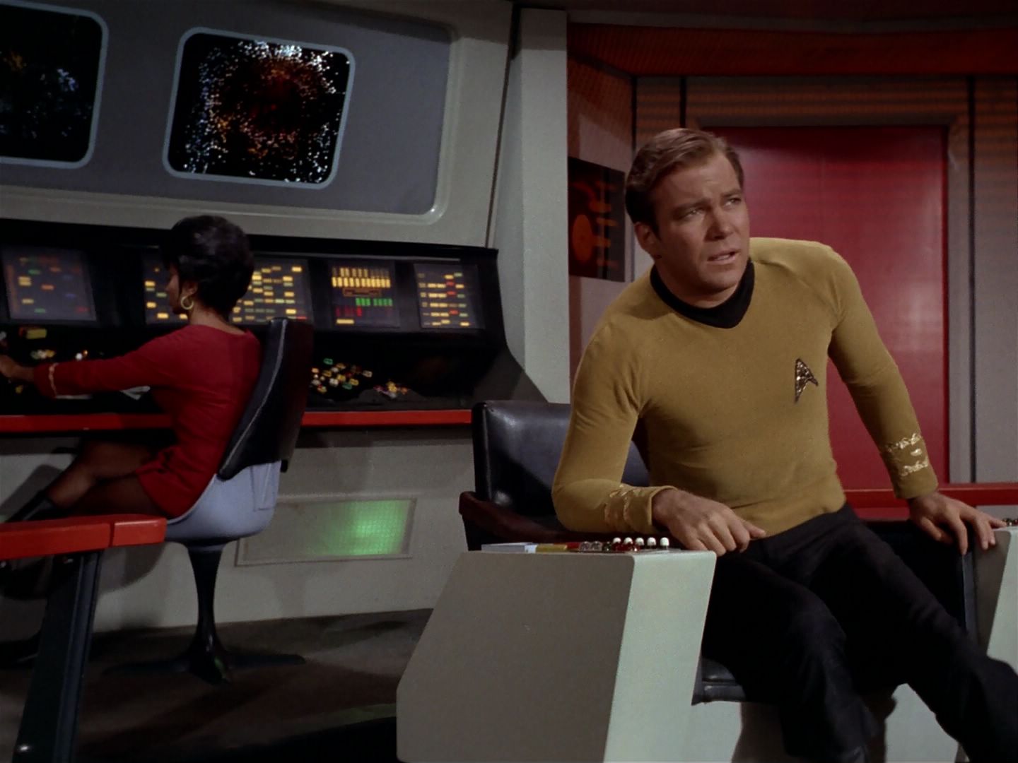 ariane179254_StarTrek_2x23_TheOmegaGlory_0036.jpg