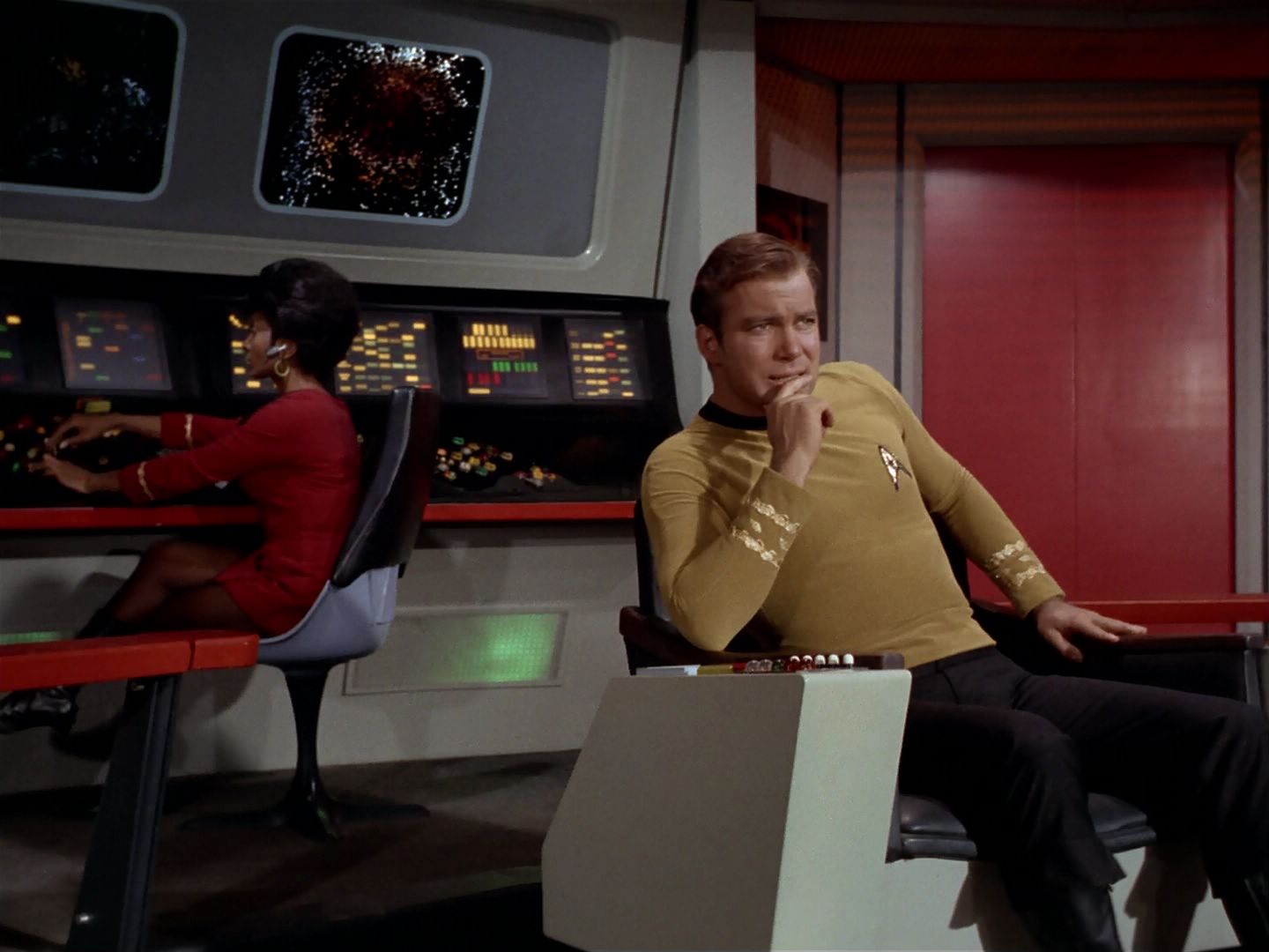 ariane179254_StarTrek_2x23_TheOmegaGlory_0065.jpg