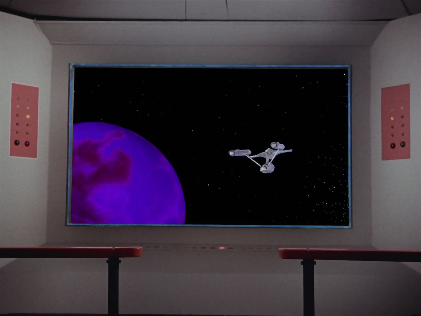 ariane179254_StarTrek_2x23_TheOmegaGlory_0072.jpg
