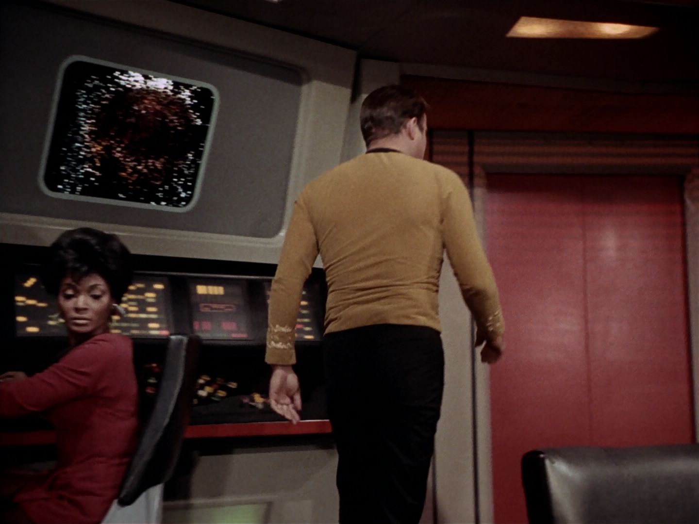 ariane179254_StarTrek_2x23_TheOmegaGlory_0081.jpg