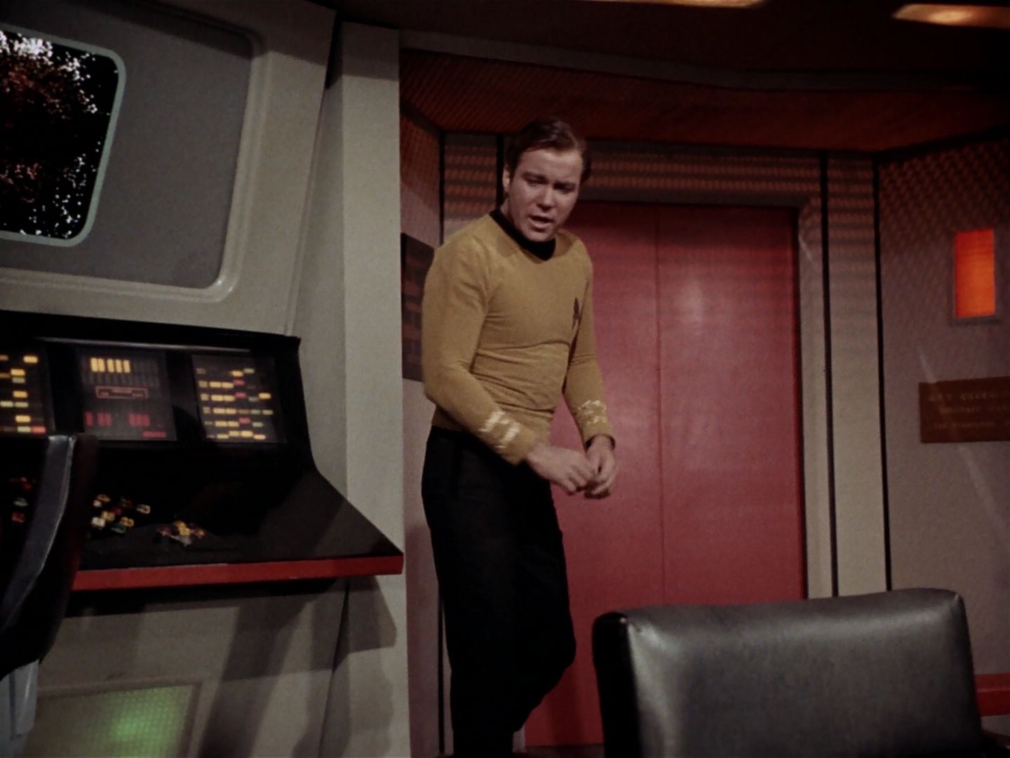 ariane179254_StarTrek_2x23_TheOmegaGlory_0082.jpg