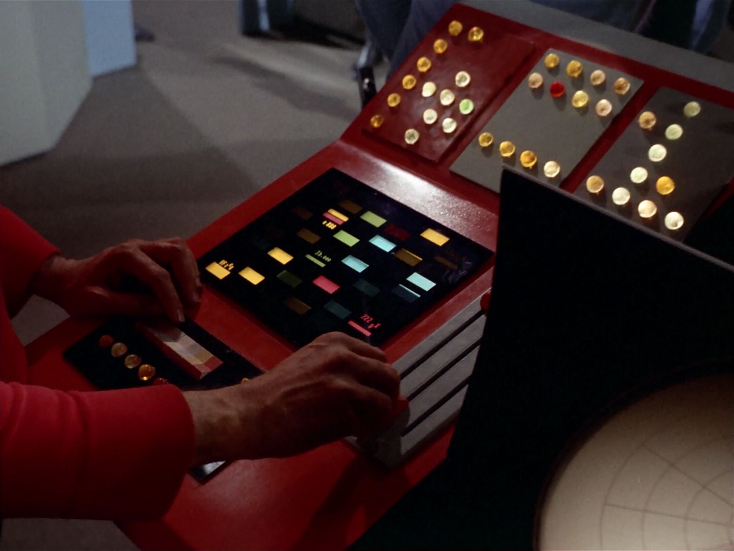 ariane179254_StarTrek_2x23_TheOmegaGlory_0090.jpg
