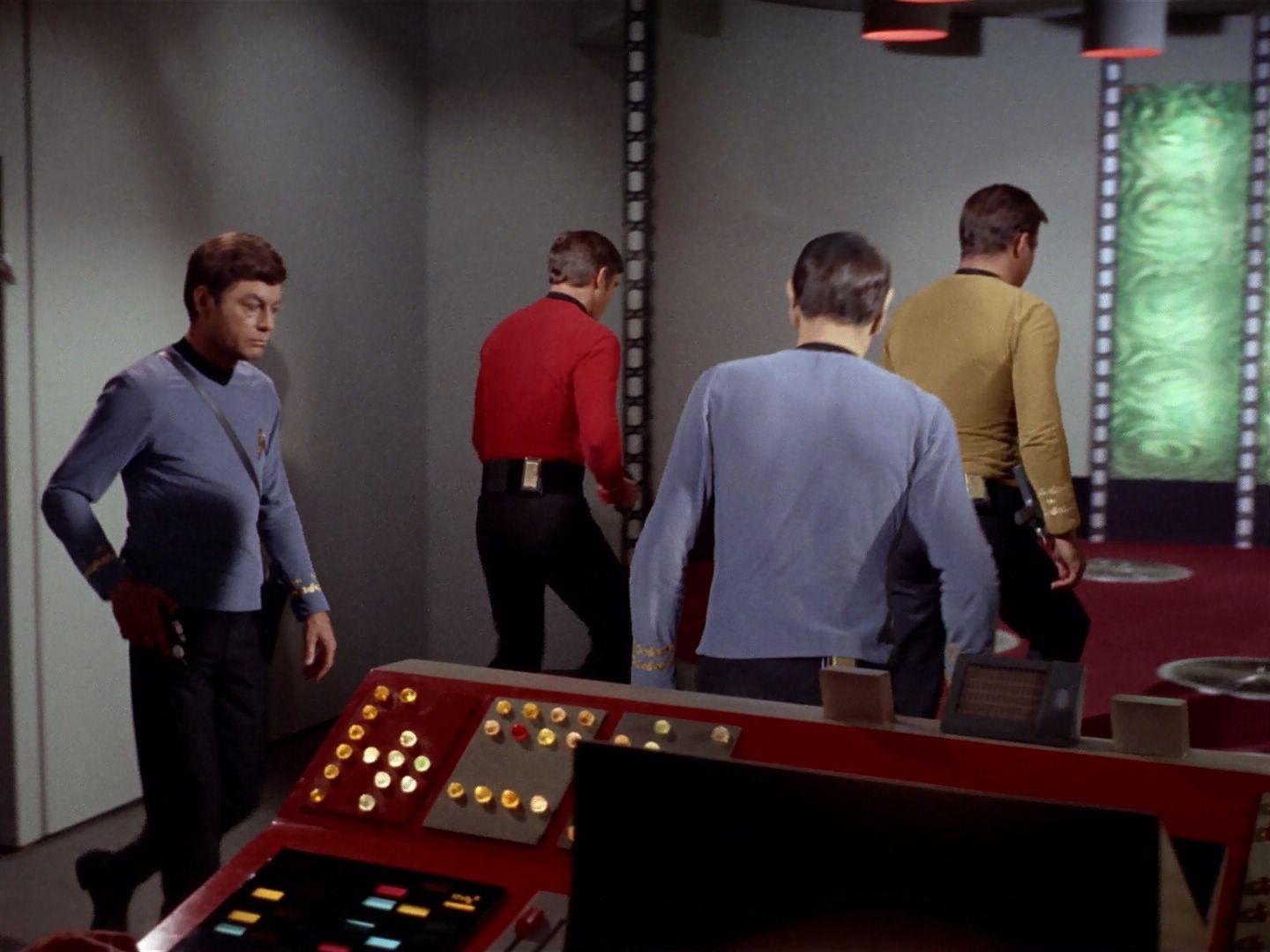 ariane179254_StarTrek_2x23_TheOmegaGlory_0098.jpg