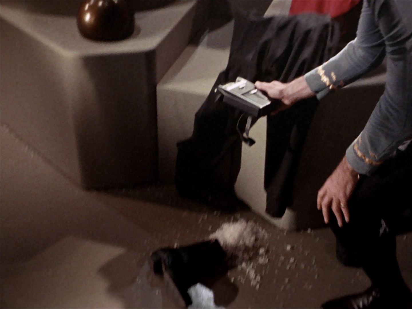 ariane179254_StarTrek_2x23_TheOmegaGlory_0236.jpg