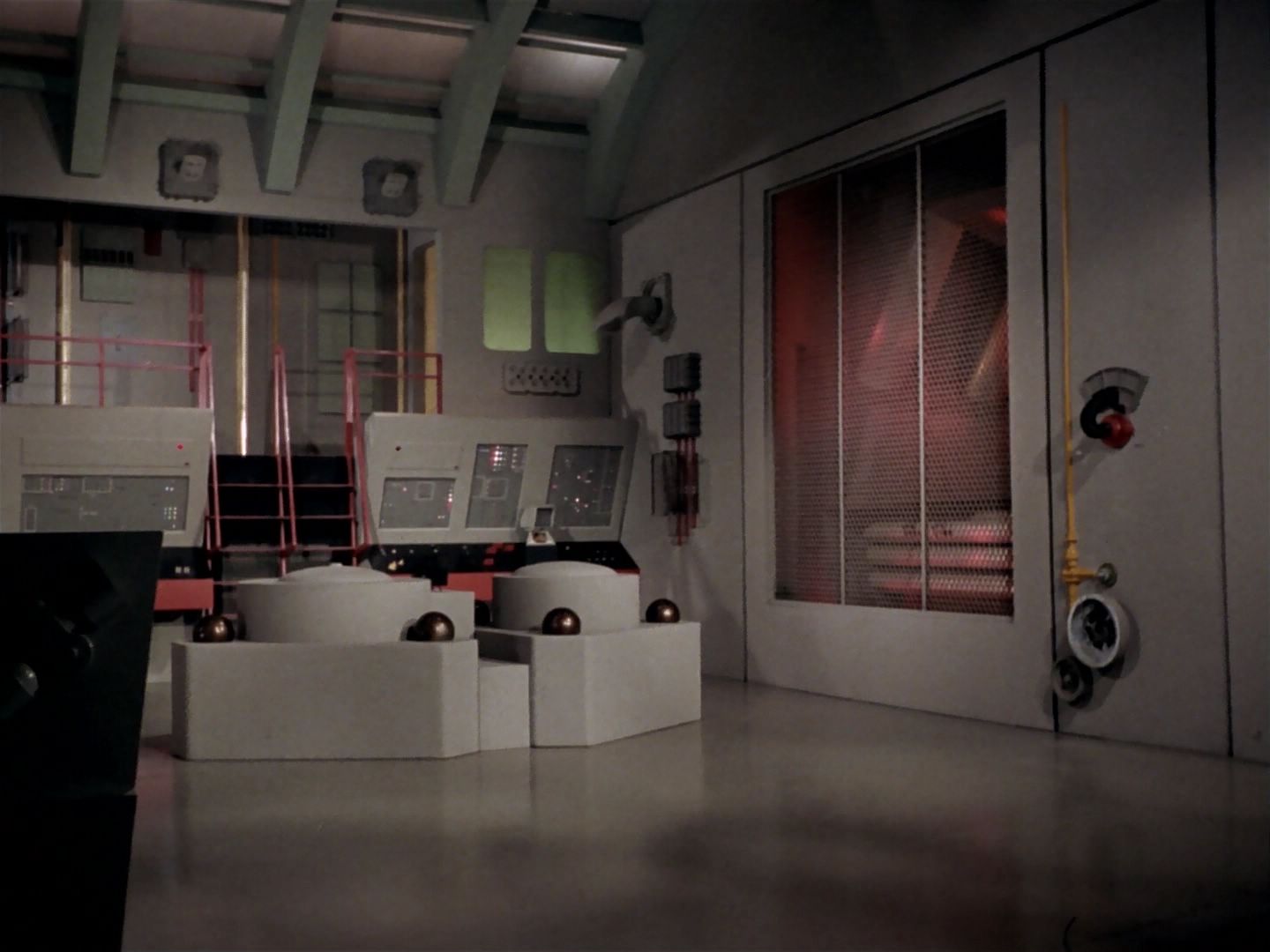 ariane179254_StarTrek_2x23_TheOmegaGlory_0252.jpg