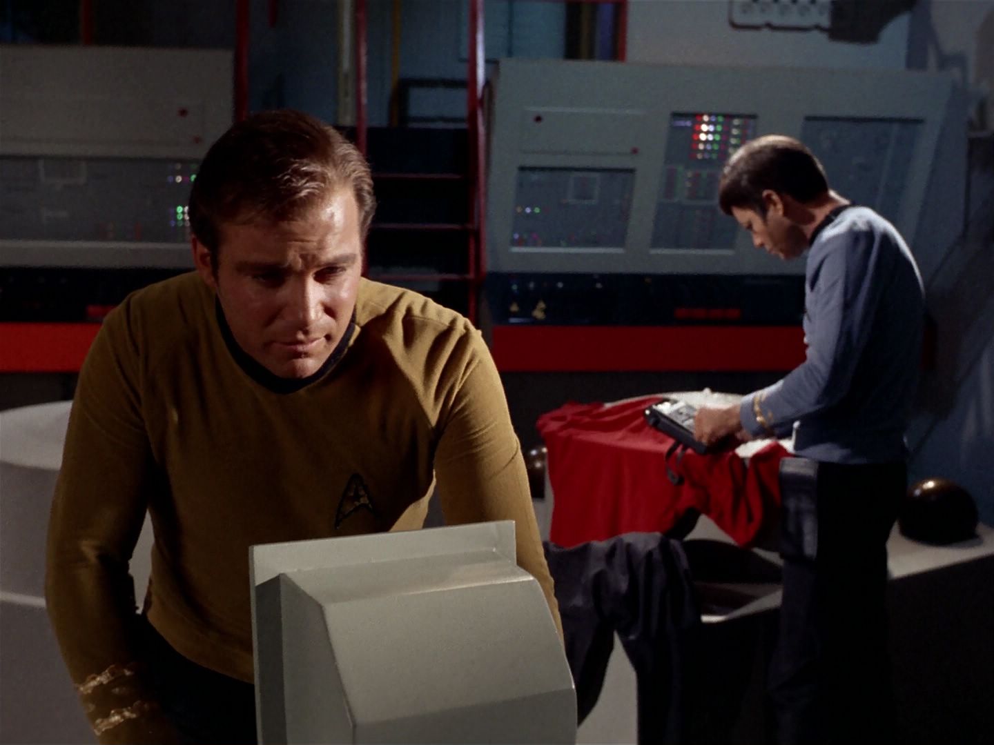 ariane179254_StarTrek_2x23_TheOmegaGlory_0273.jpg