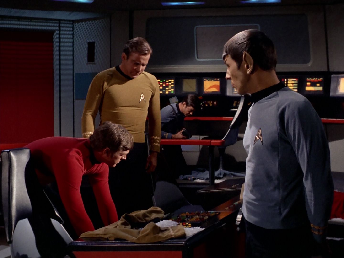 ariane179254_StarTrek_2x23_TheOmegaGlory_0310.jpg