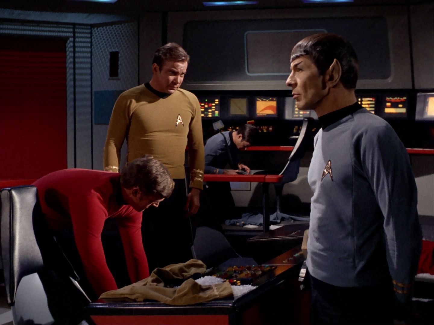ariane179254_StarTrek_2x23_TheOmegaGlory_0313.jpg