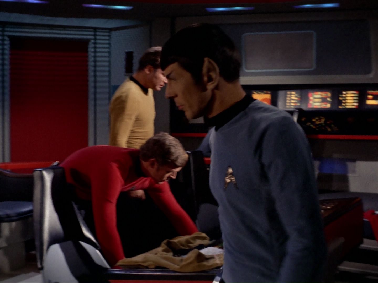 ariane179254_StarTrek_2x23_TheOmegaGlory_0324.jpg