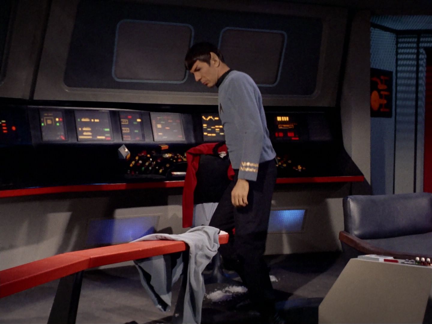 ariane179254_StarTrek_2x23_TheOmegaGlory_0331.jpg