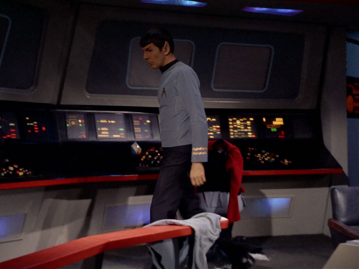 ariane179254_StarTrek_2x23_TheOmegaGlory_0332.jpg