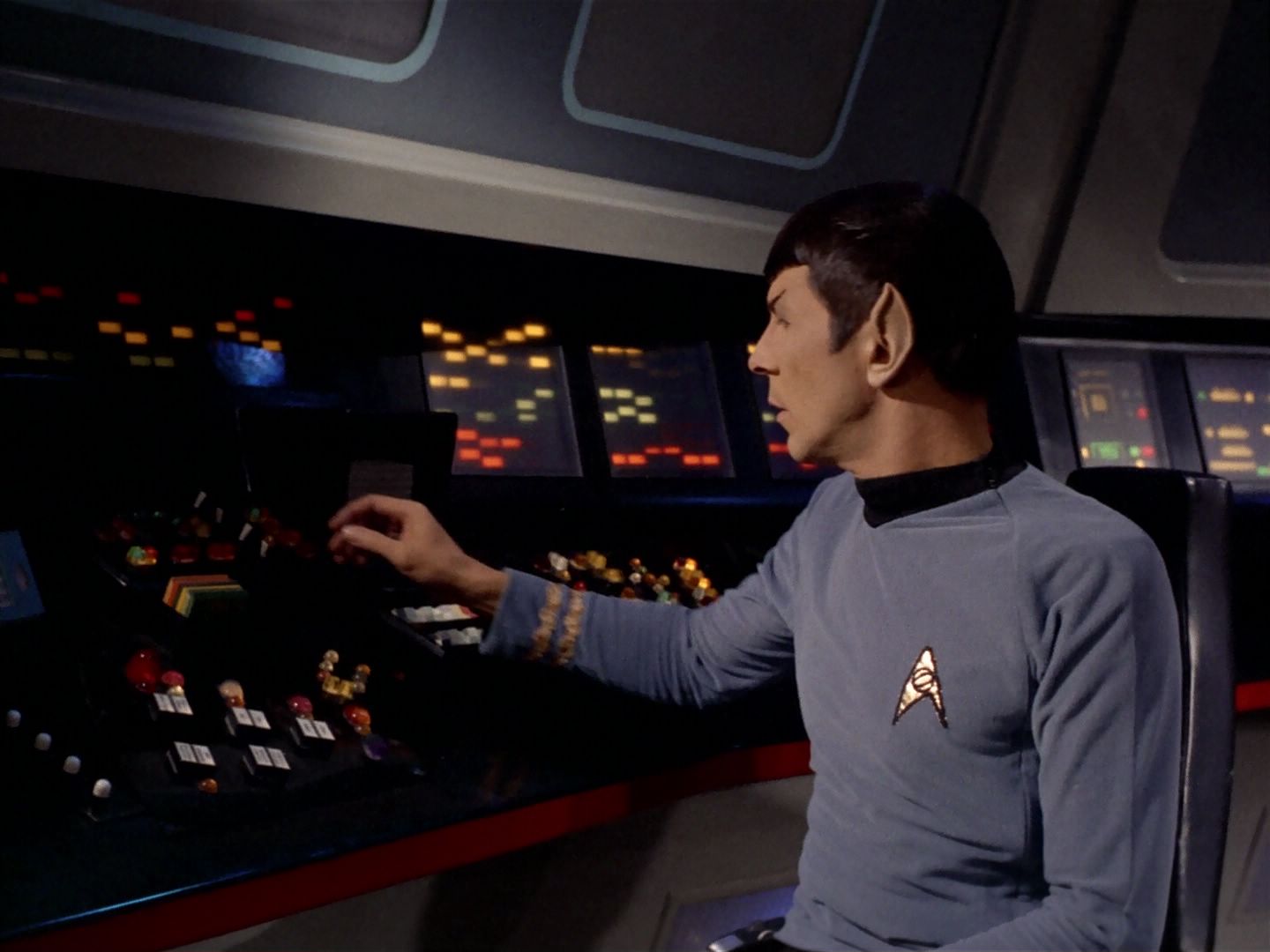 ariane179254_StarTrek_2x23_TheOmegaGlory_0337.jpg
