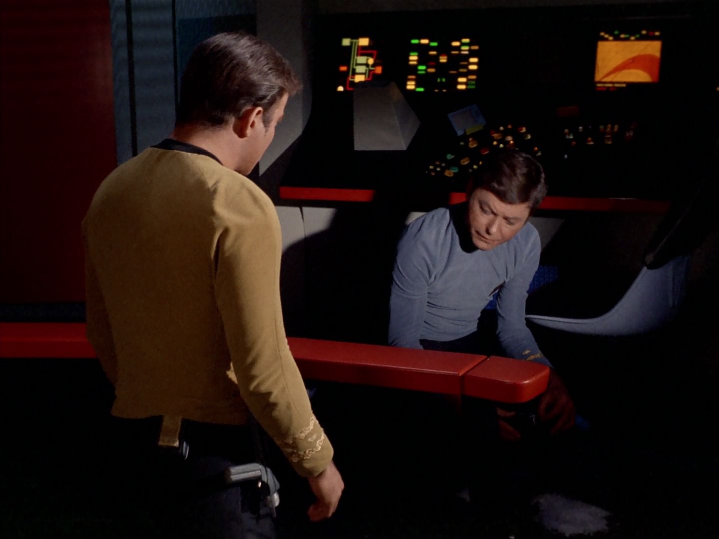 ariane179254_StarTrek_2x23_TheOmegaGlory_0340.jpg