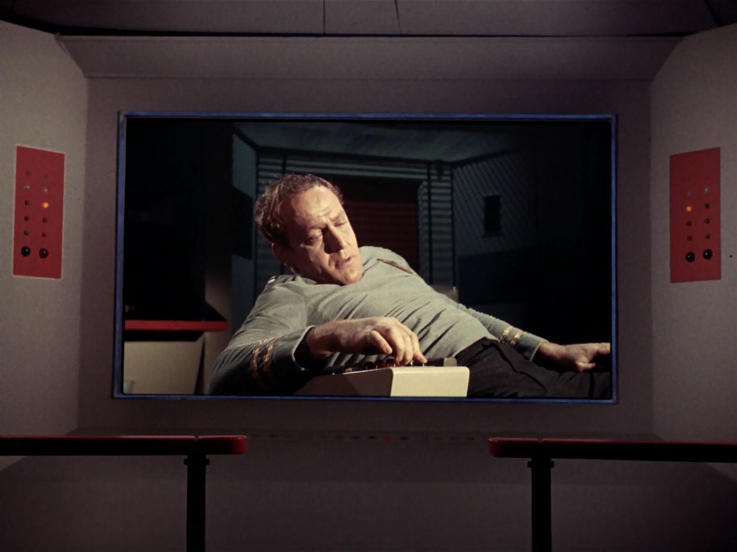 ariane179254_StarTrek_2x23_TheOmegaGlory_0392.jpg