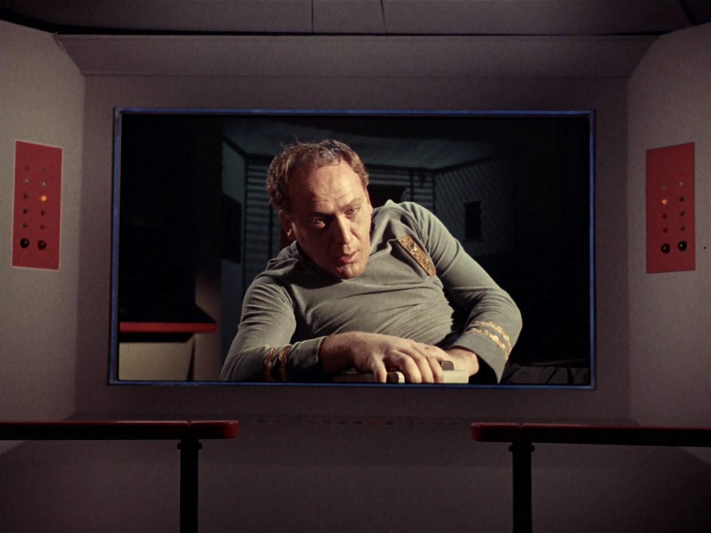 ariane179254_StarTrek_2x23_TheOmegaGlory_0396.jpg