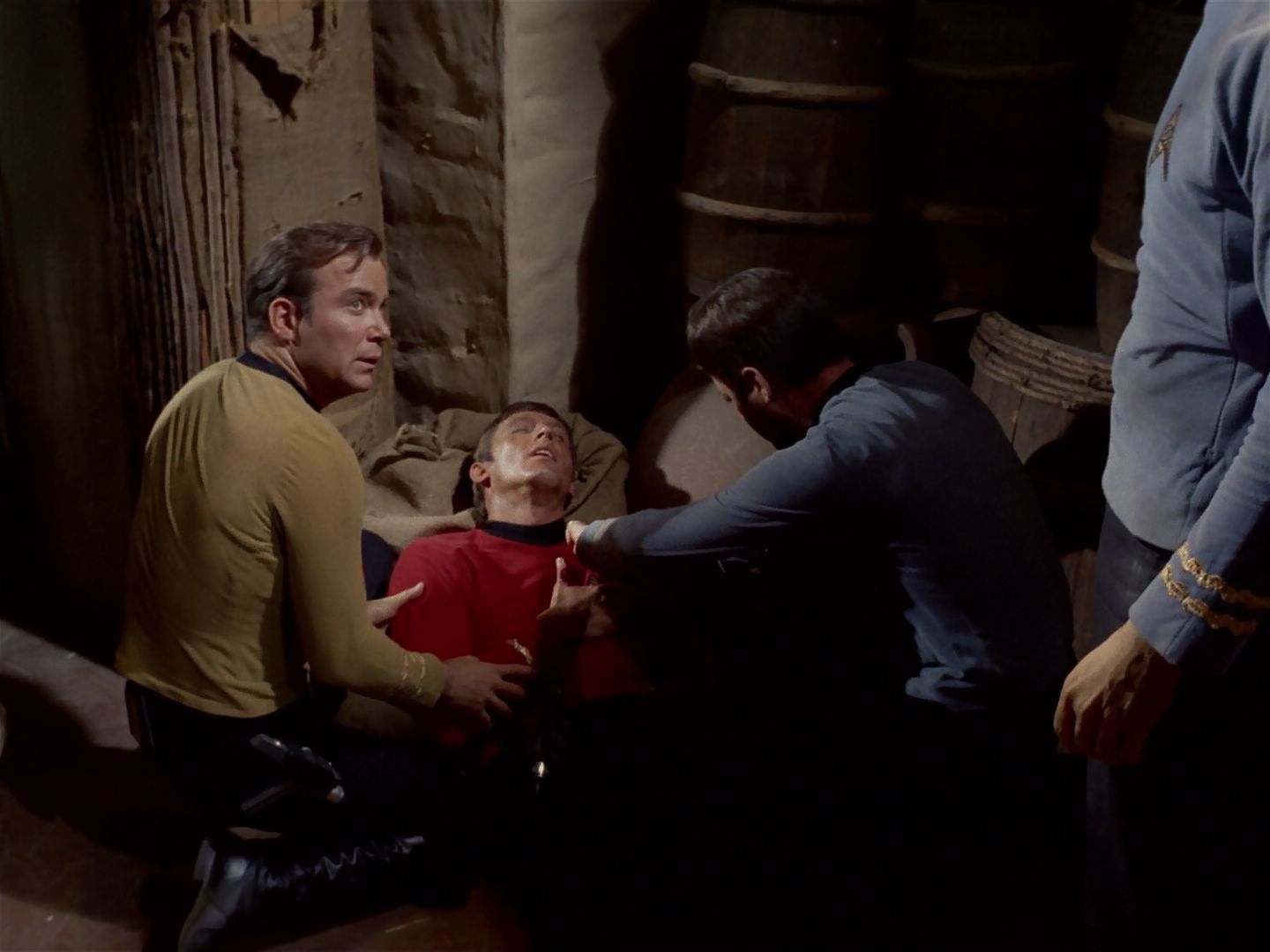 ariane179254_StarTrek_2x23_TheOmegaGlory_0733.jpg