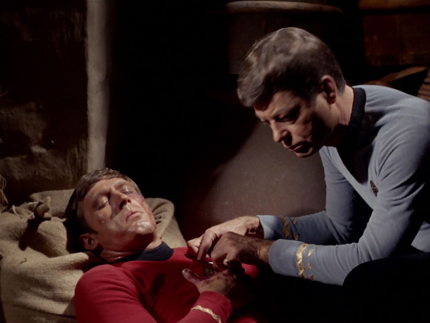 ariane179254_StarTrek_2x23_TheOmegaGlory_0797.jpg