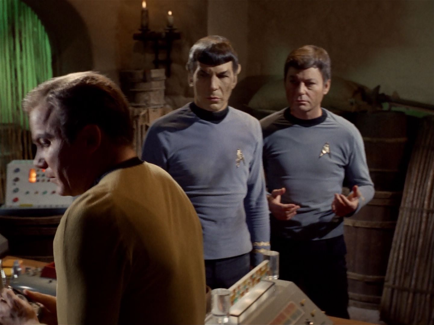 ariane179254_StarTrek_2x23_TheOmegaGlory_0843.jpg