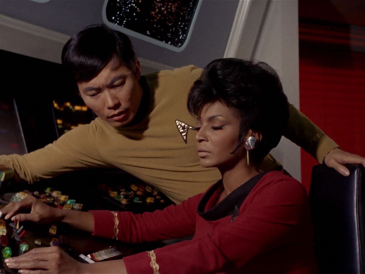 ariane179254_StarTrek_2x23_TheOmegaGlory_0920.jpg