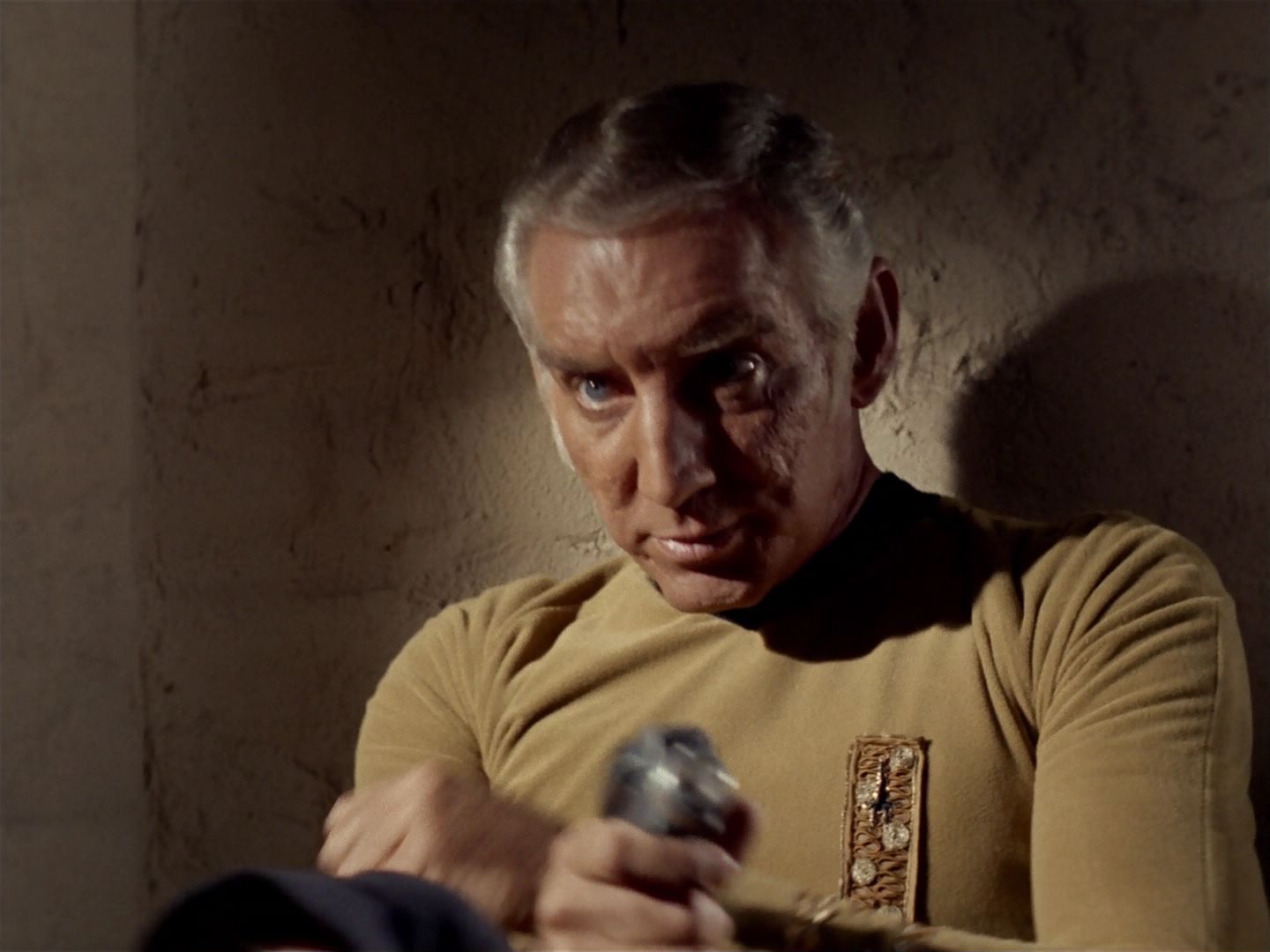 ariane179254_StarTrek_2x23_TheOmegaGlory_1041.jpg