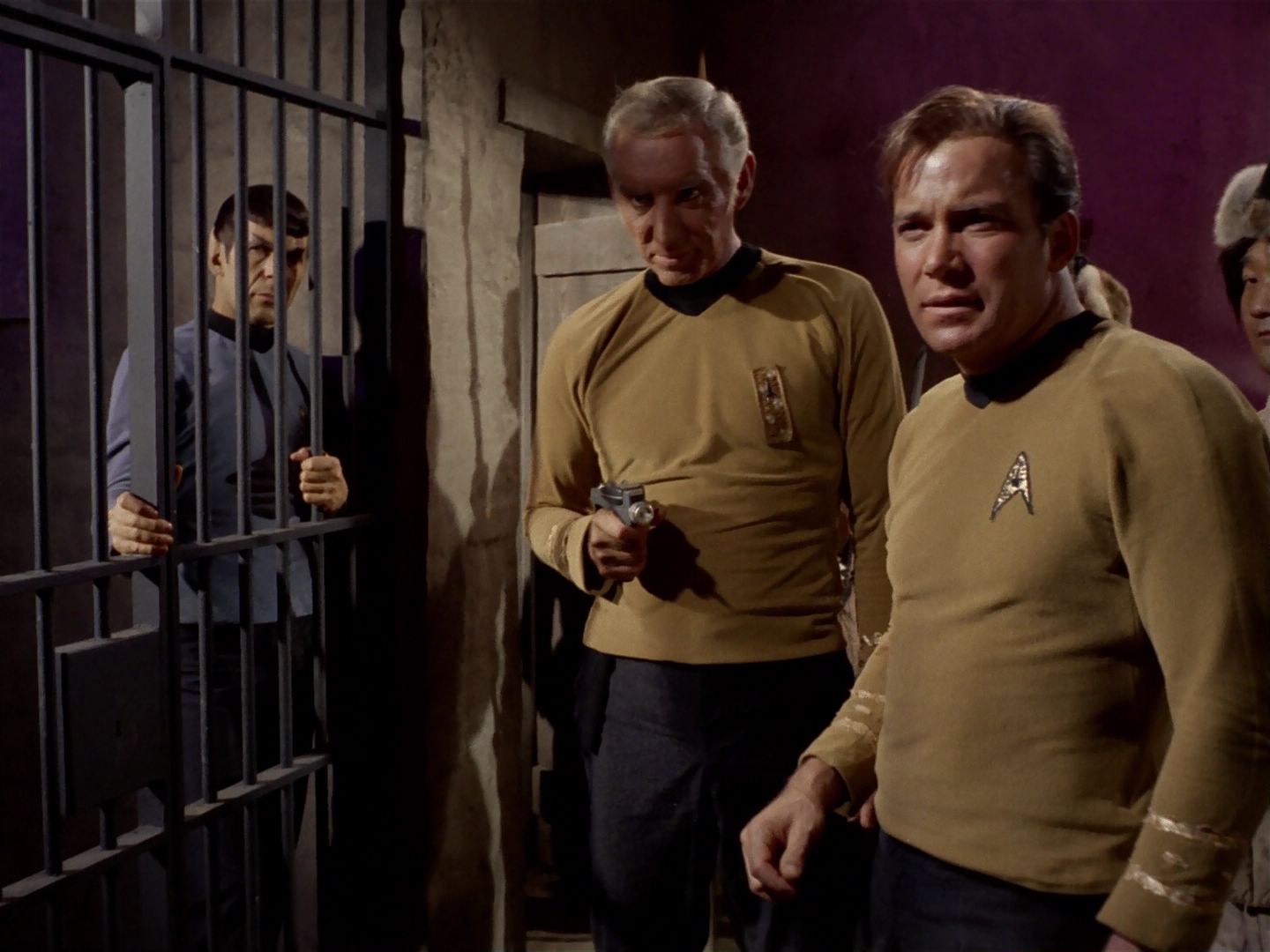 ariane179254_StarTrek_2x23_TheOmegaGlory_1219.jpg