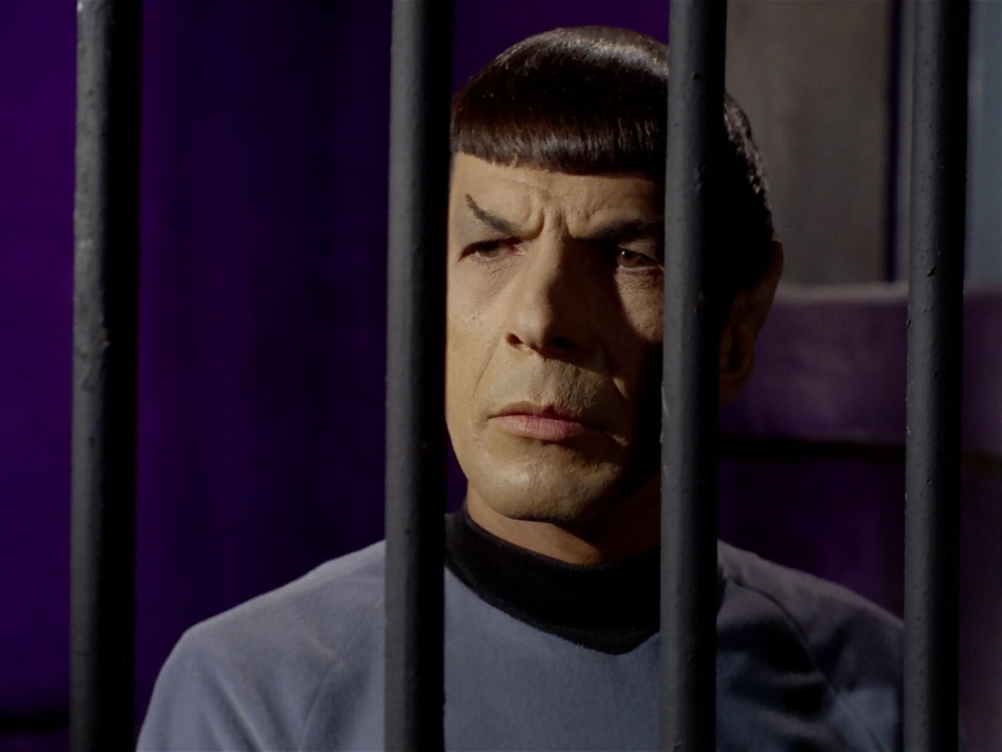 ariane179254_StarTrek_2x23_TheOmegaGlory_1244.jpg