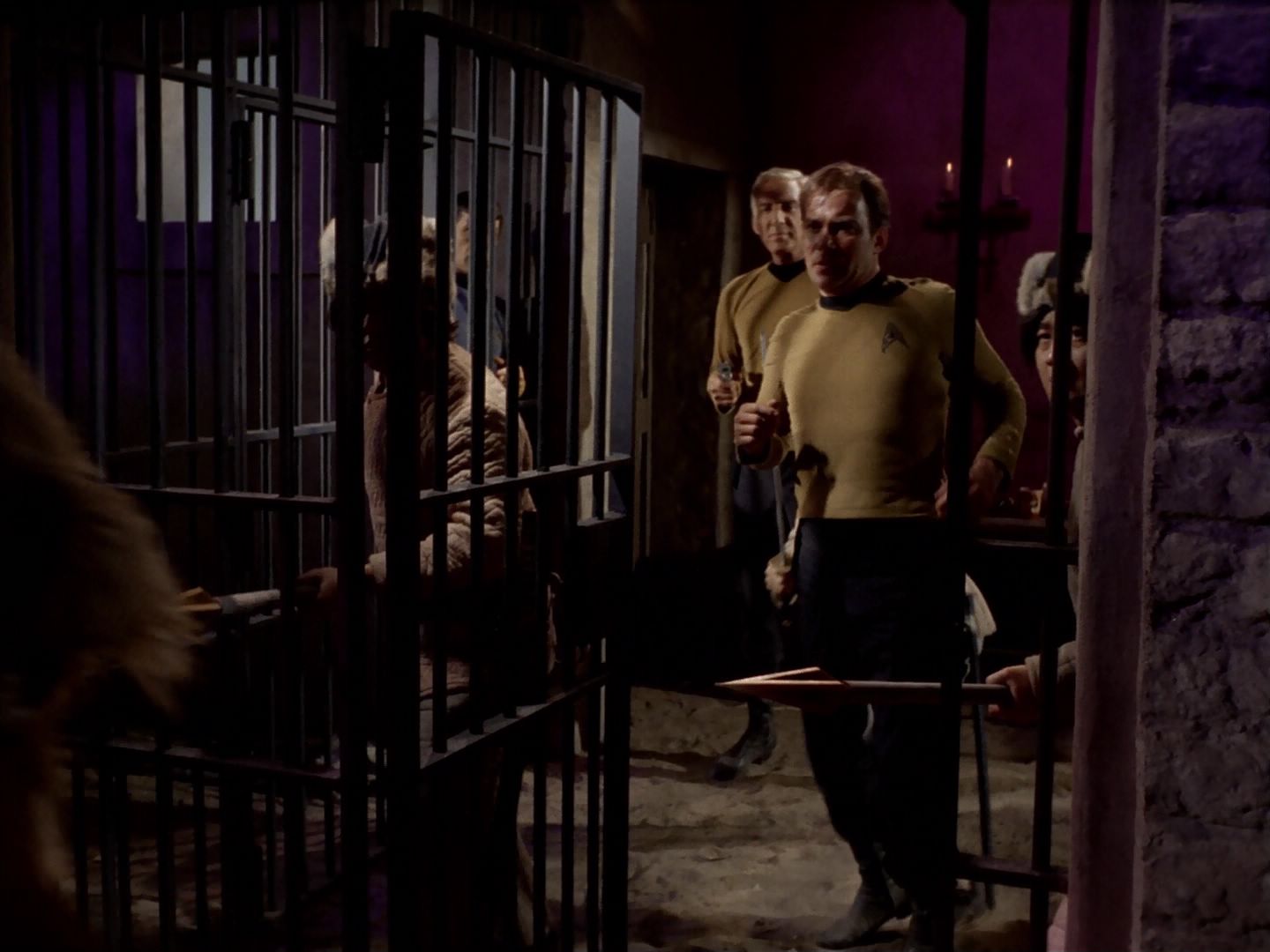 ariane179254_StarTrek_2x23_TheOmegaGlory_1253.jpg