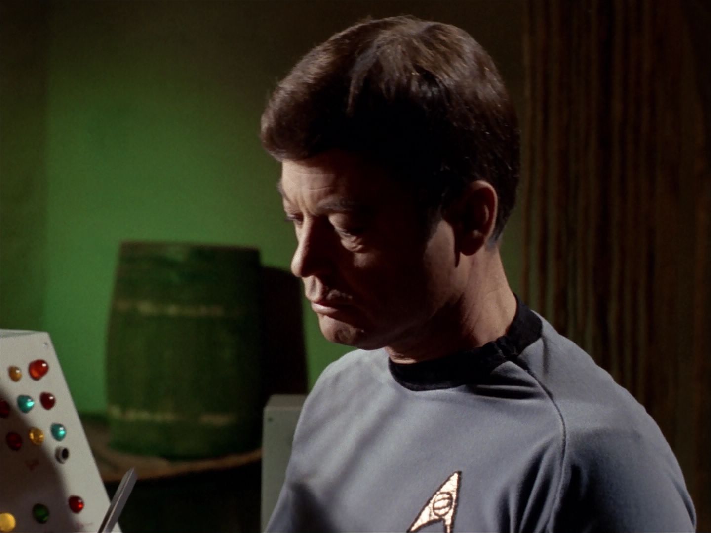 ariane179254_StarTrek_2x23_TheOmegaGlory_1317.jpg