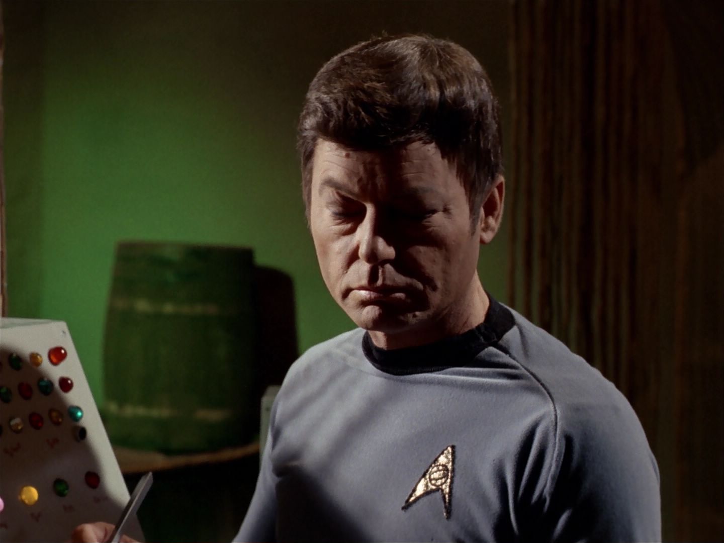 ariane179254_StarTrek_2x23_TheOmegaGlory_1325.jpg