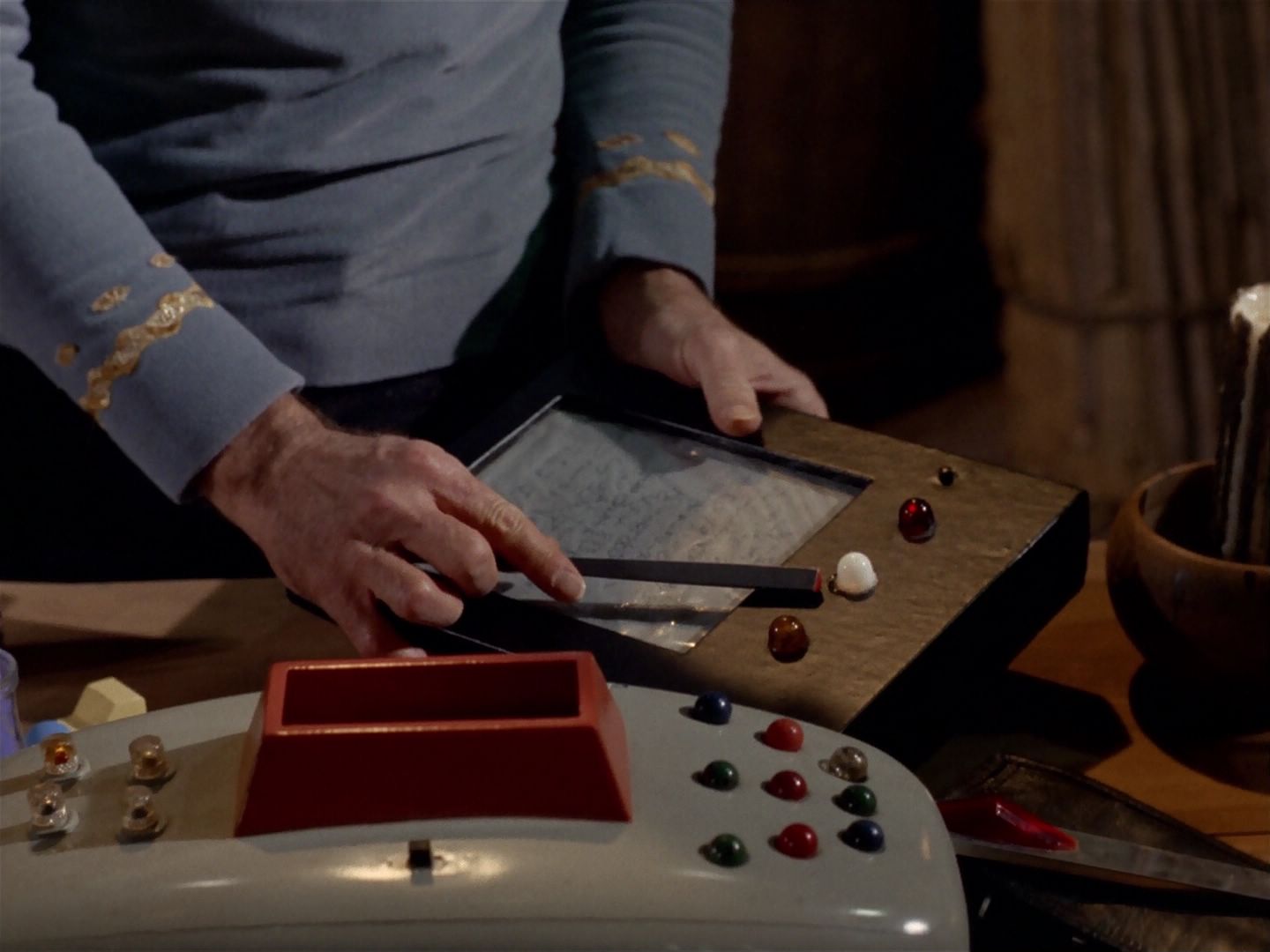 ariane179254_StarTrek_2x23_TheOmegaGlory_1346.jpg