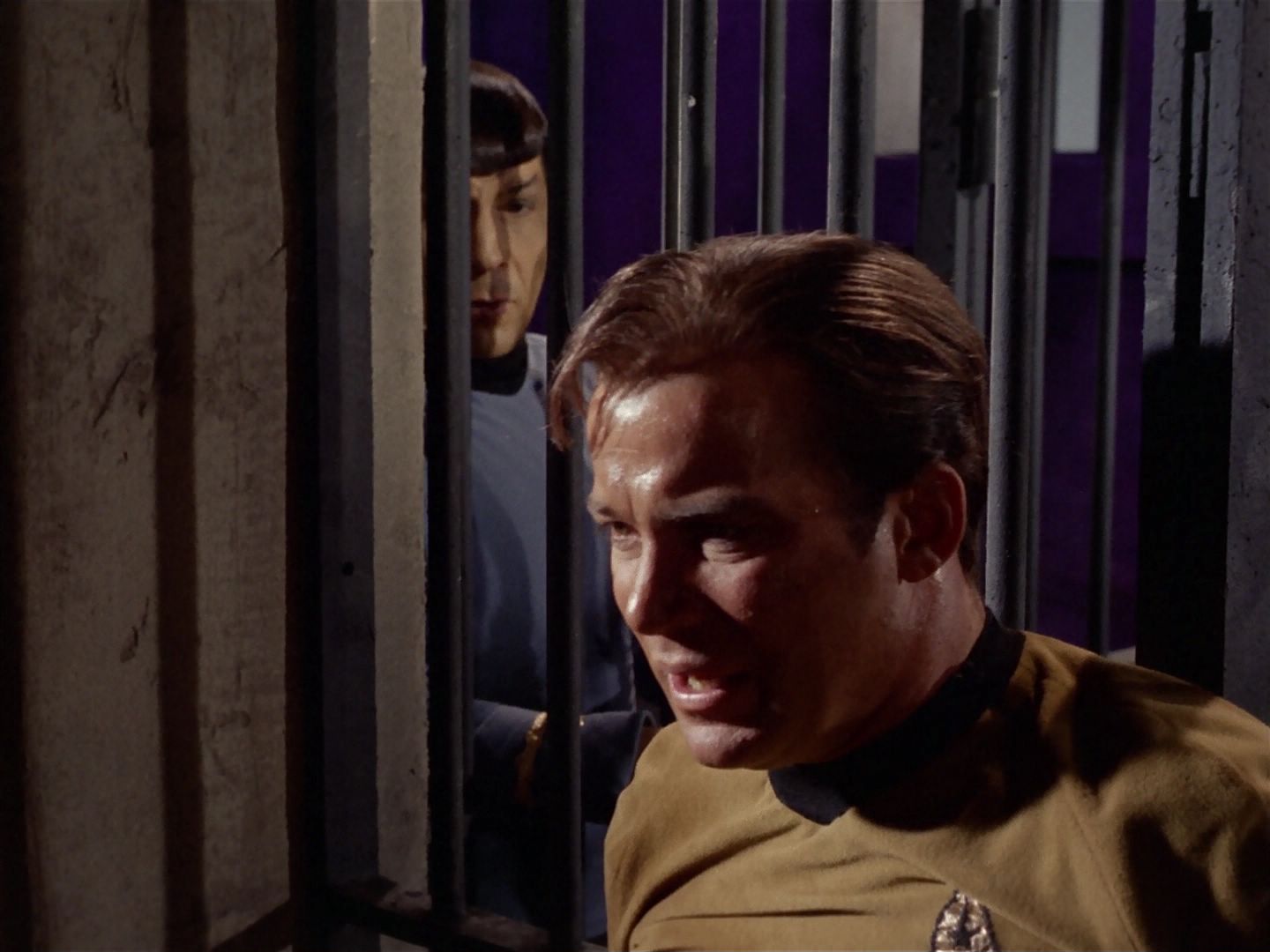 ariane179254_StarTrek_2x23_TheOmegaGlory_1383.jpg