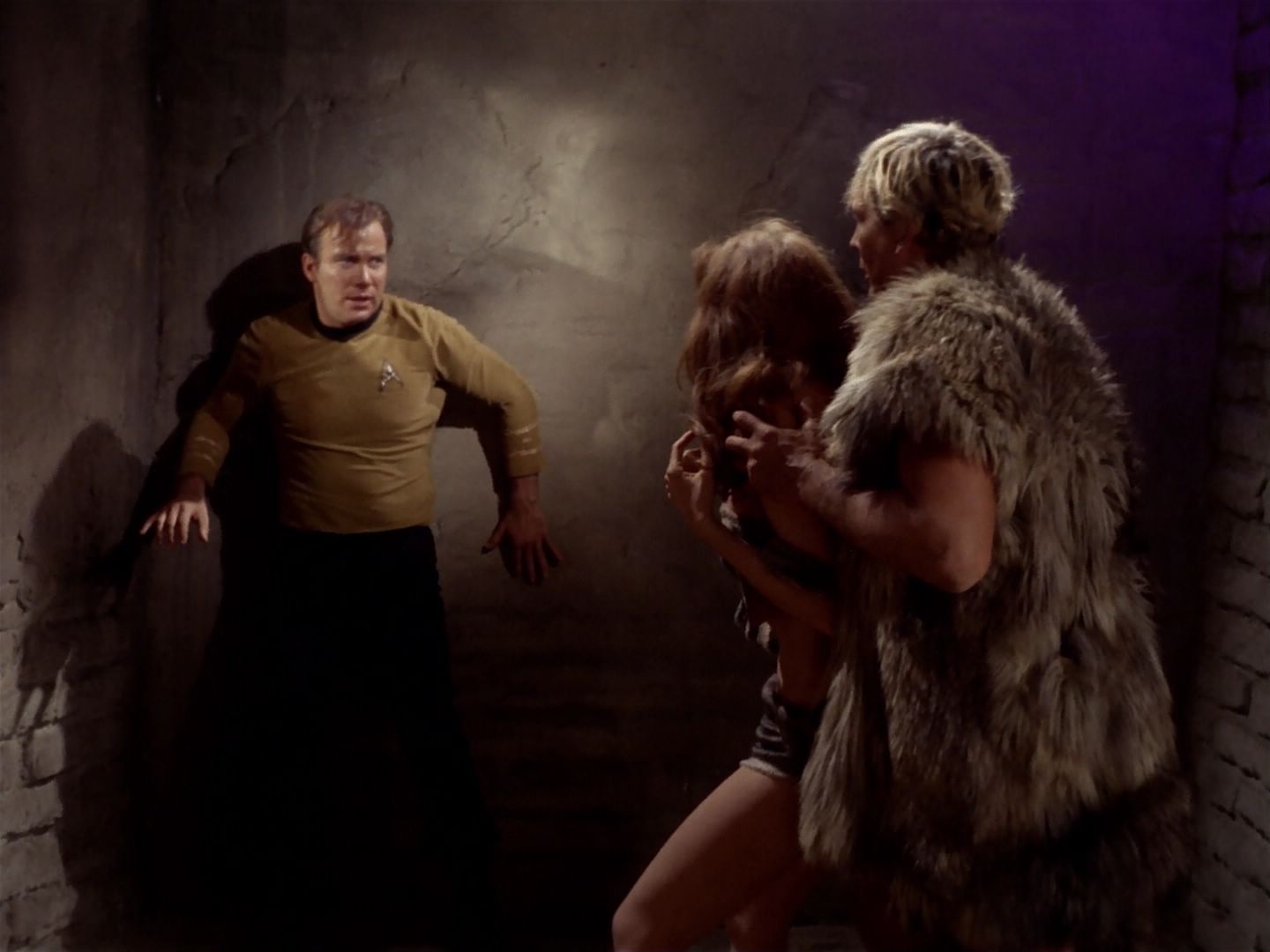 ariane179254_StarTrek_2x23_TheOmegaGlory_1403.jpg