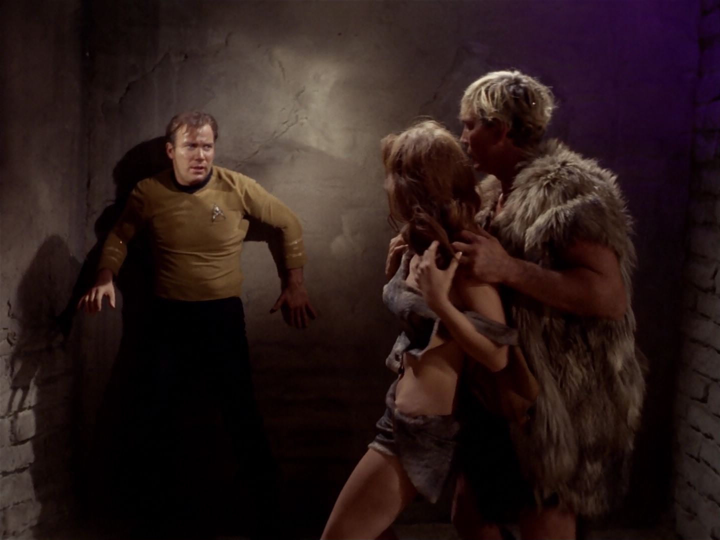 ariane179254_StarTrek_2x23_TheOmegaGlory_1404.jpg