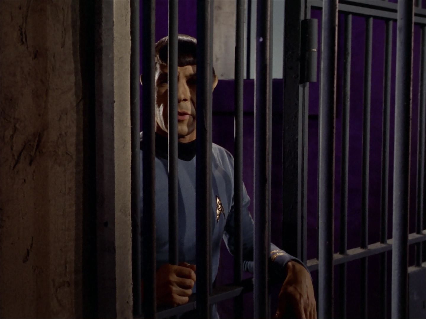 ariane179254_StarTrek_2x23_TheOmegaGlory_1439.jpg