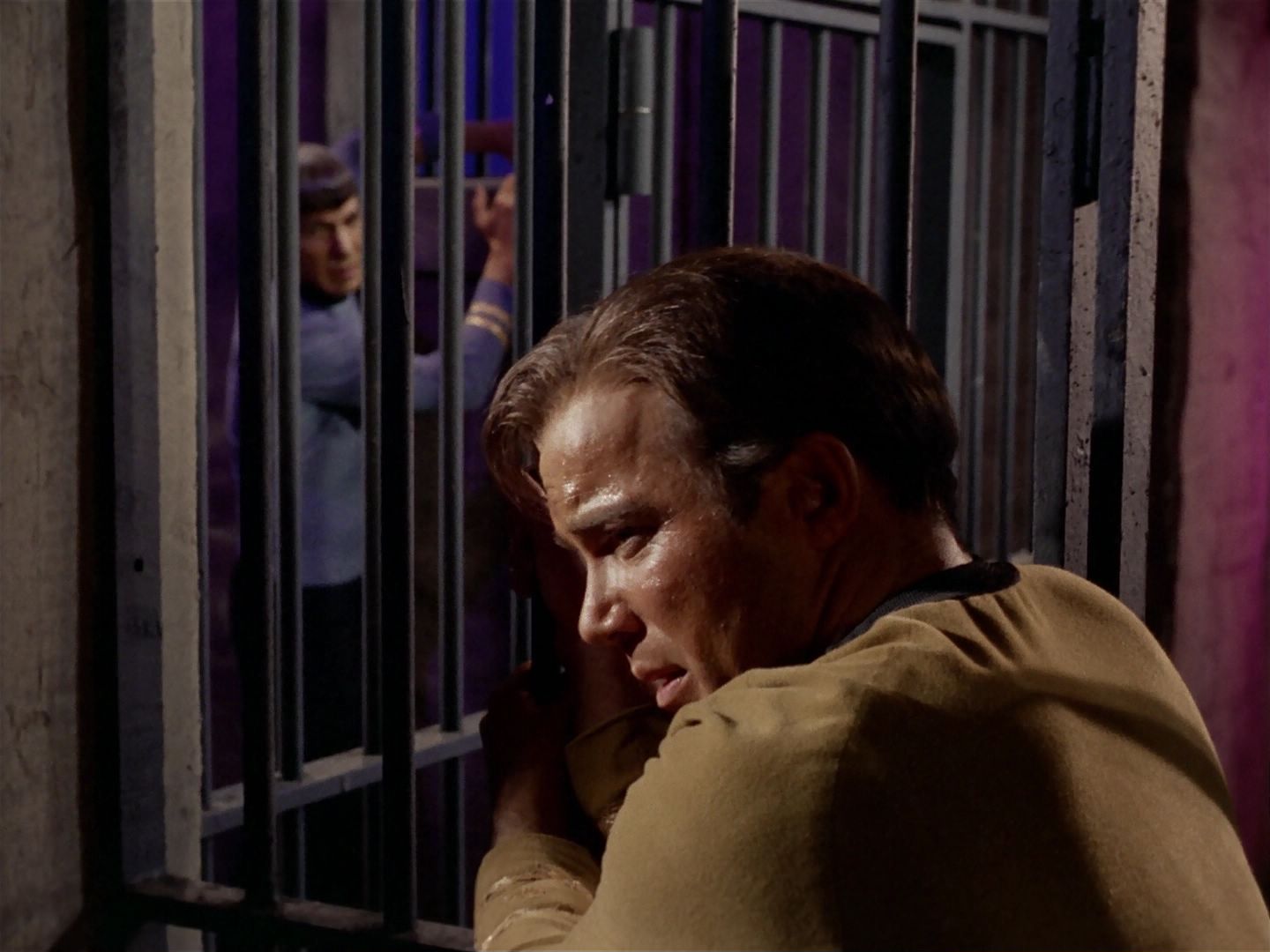 ariane179254_StarTrek_2x23_TheOmegaGlory_1540.jpg