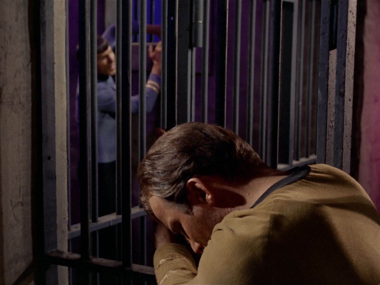 ariane179254_StarTrek_2x23_TheOmegaGlory_1553.jpg