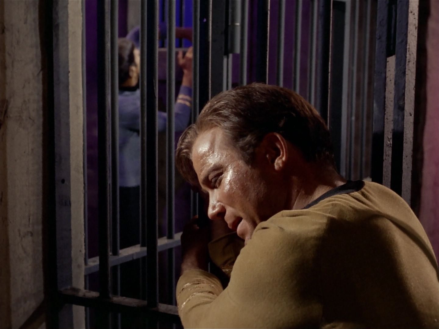 ariane179254_StarTrek_2x23_TheOmegaGlory_1575.jpg