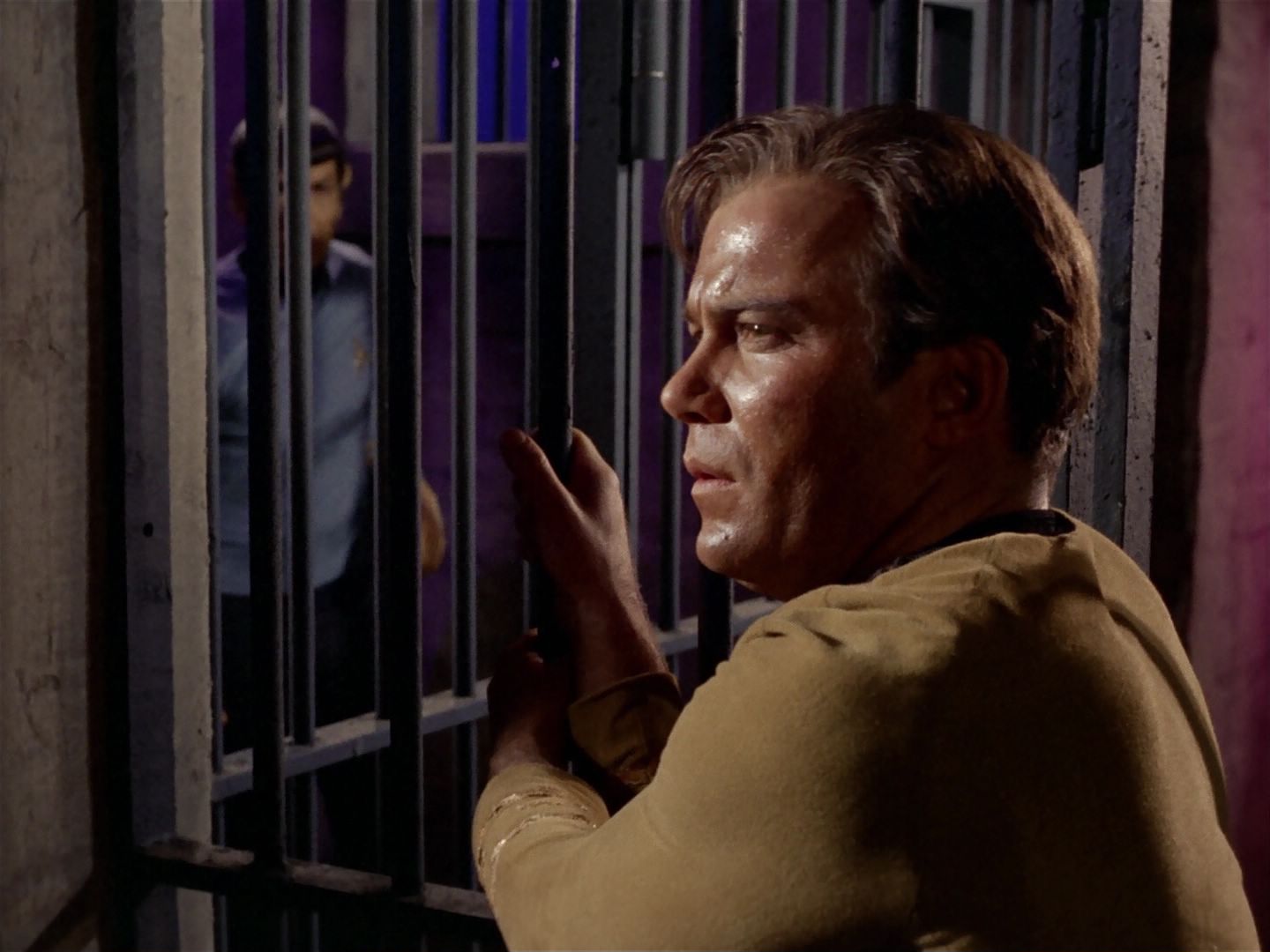 ariane179254_StarTrek_2x23_TheOmegaGlory_1587.jpg