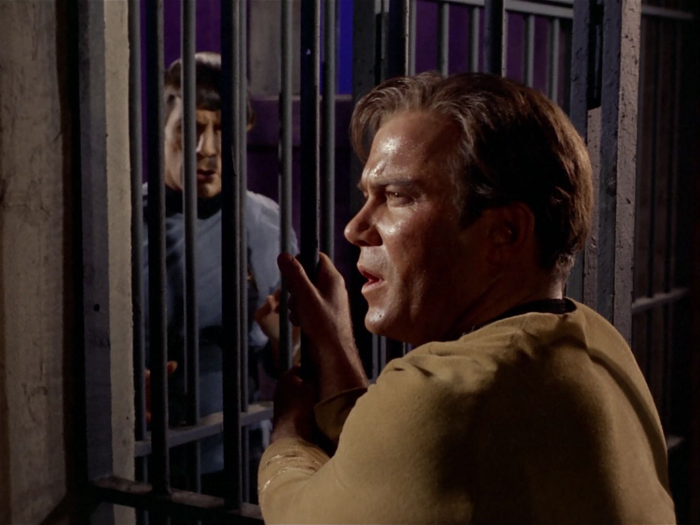 ariane179254_StarTrek_2x23_TheOmegaGlory_1596.jpg