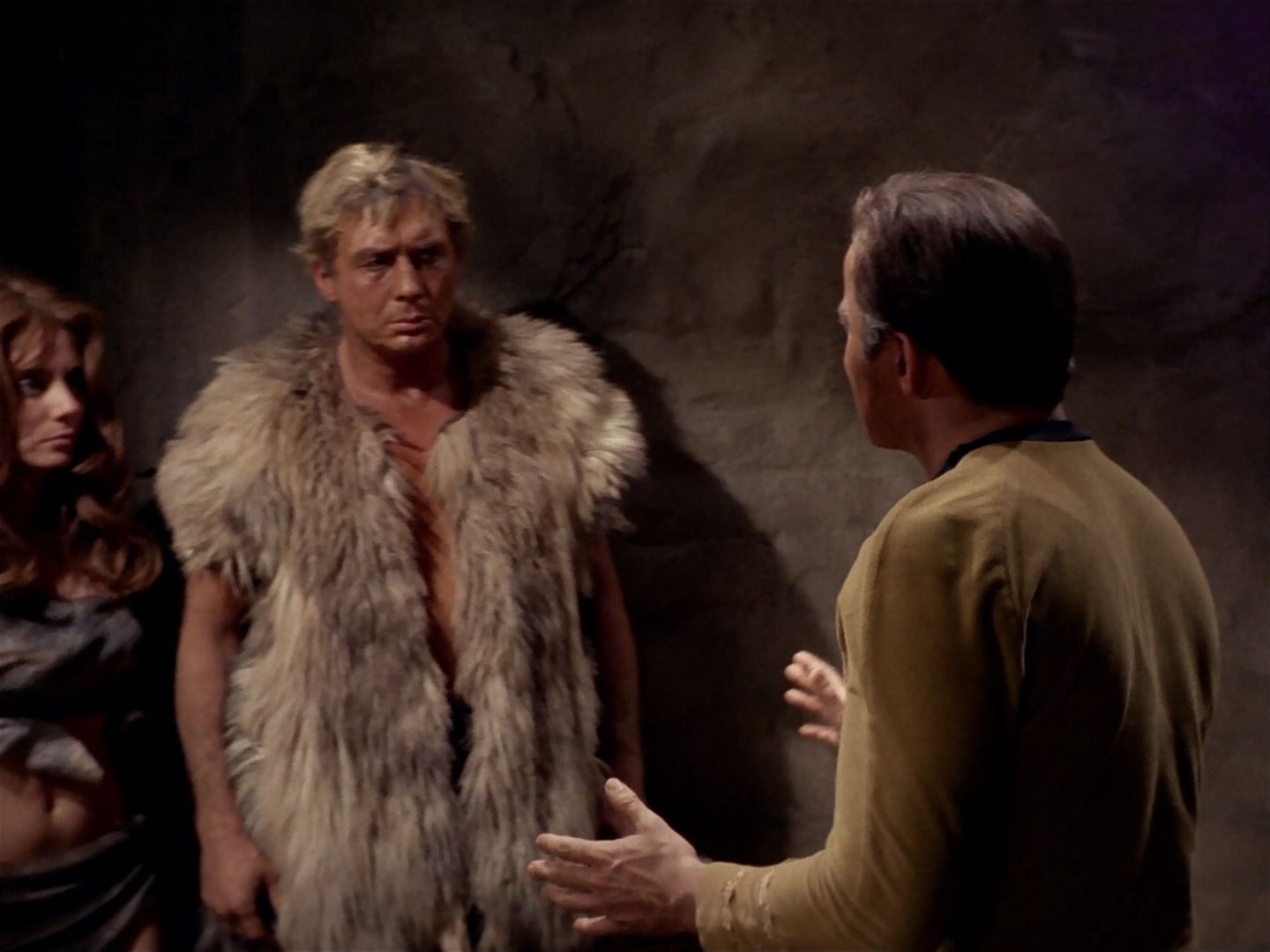 ariane179254_StarTrek_2x23_TheOmegaGlory_1612.jpg