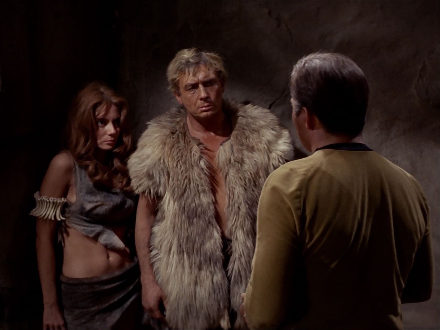 ariane179254_StarTrek_2x23_TheOmegaGlory_1636.jpg