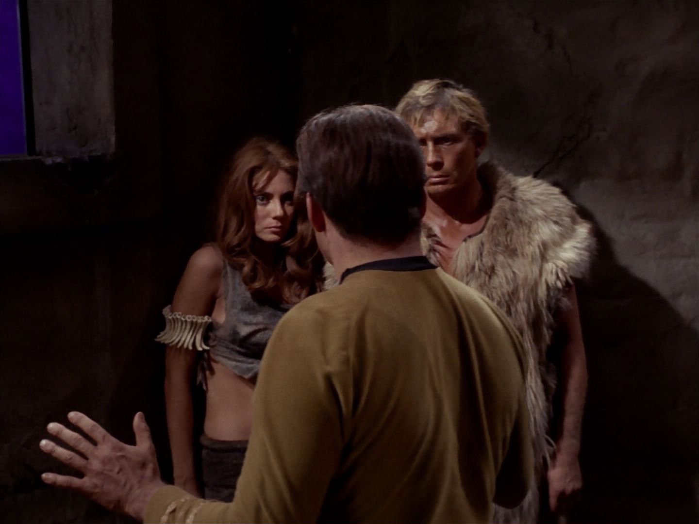 ariane179254_StarTrek_2x23_TheOmegaGlory_1640.jpg