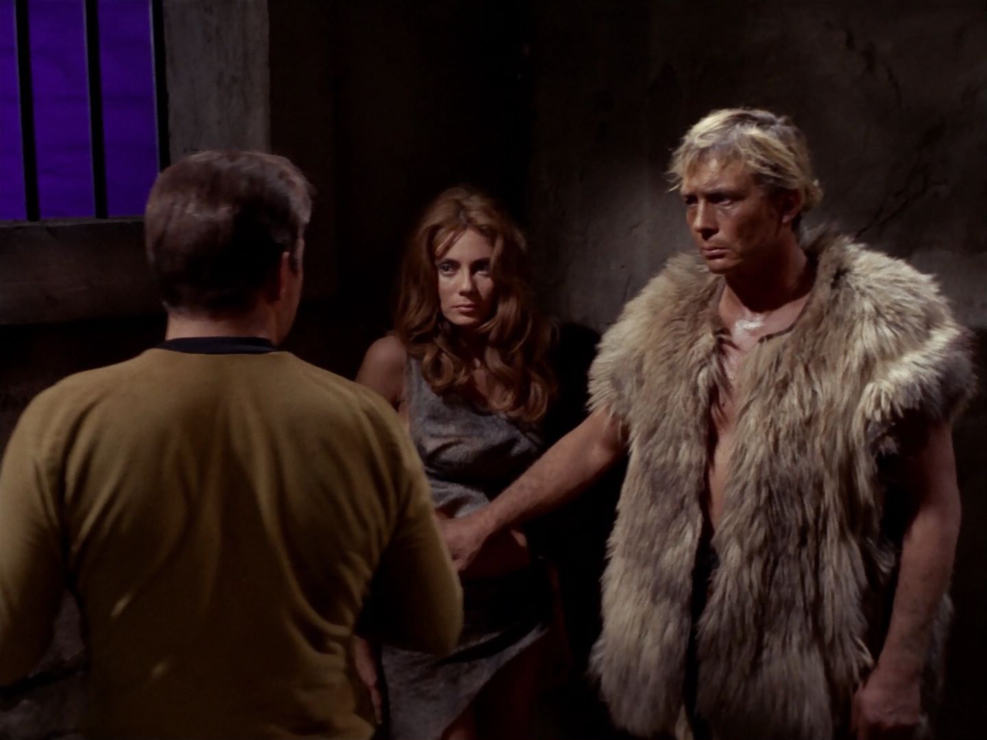 ariane179254_StarTrek_2x23_TheOmegaGlory_1642.jpg