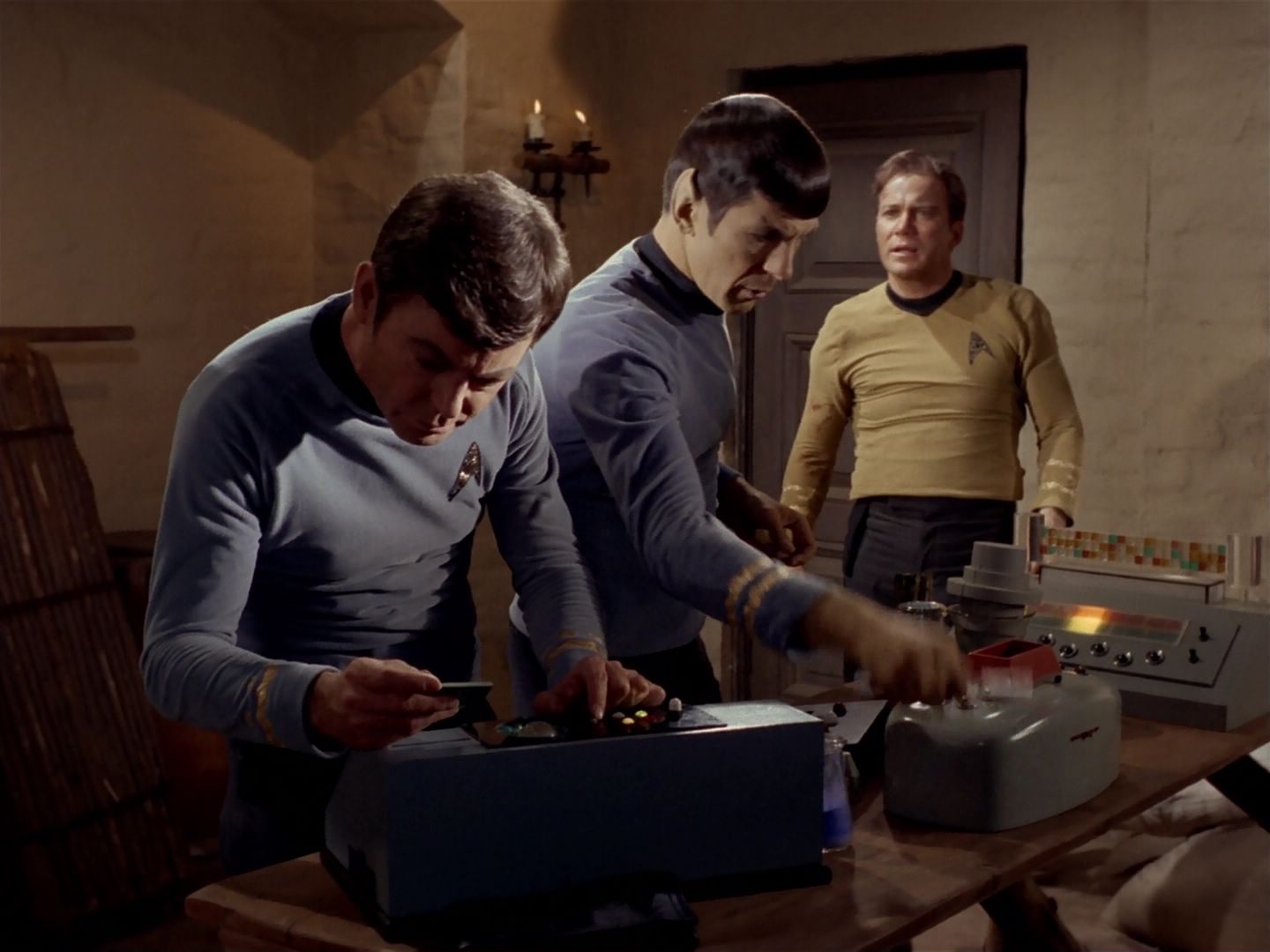 ariane179254_StarTrek_2x23_TheOmegaGlory_1817.jpg