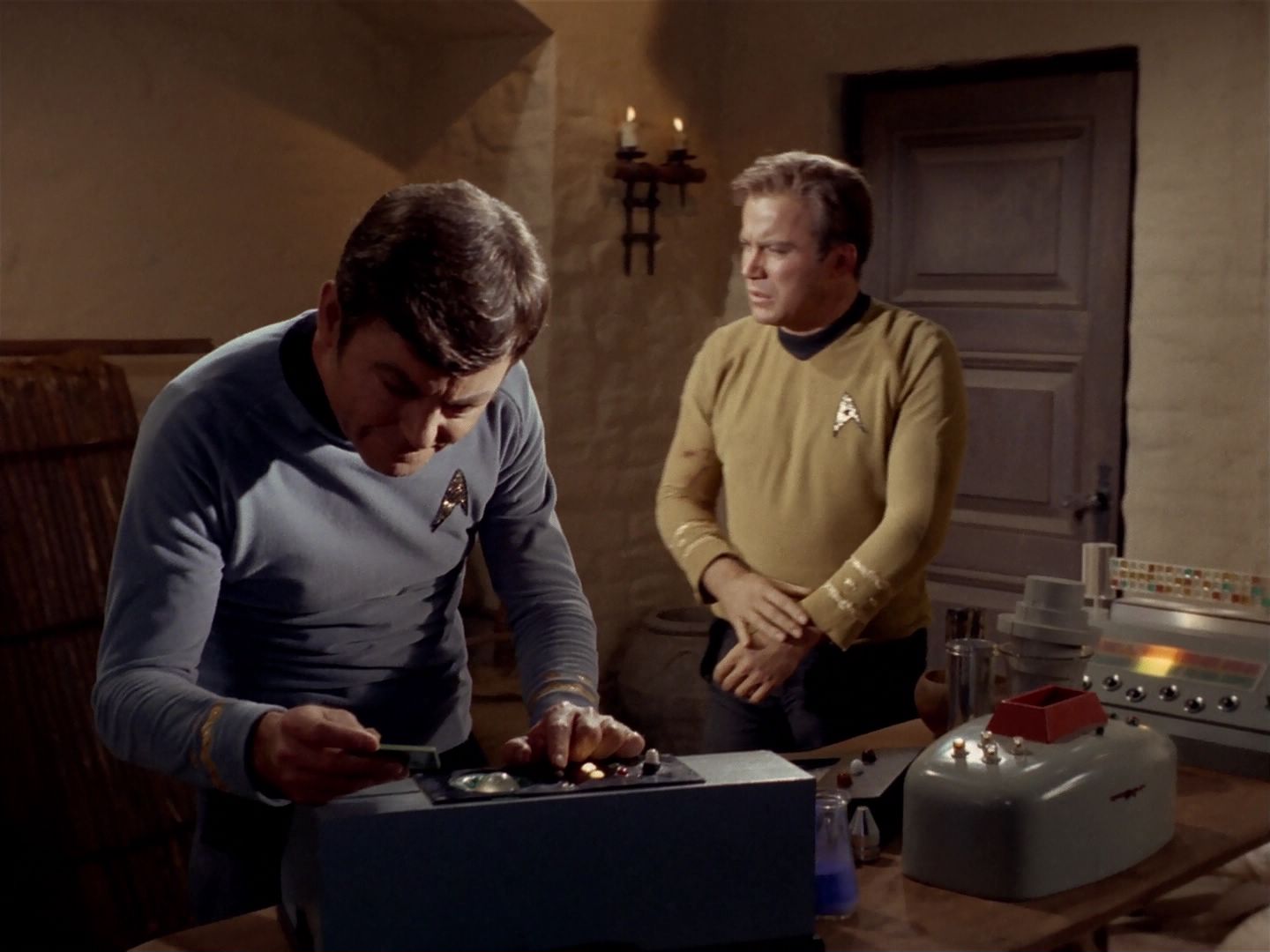 ariane179254_StarTrek_2x23_TheOmegaGlory_1821.jpg