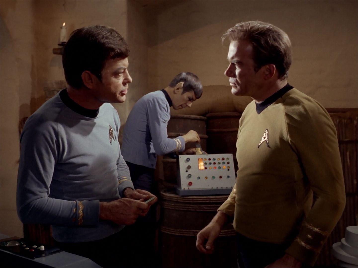 ariane179254_StarTrek_2x23_TheOmegaGlory_1827.jpg